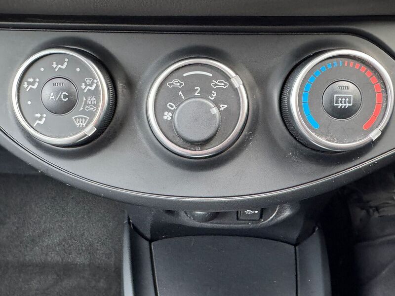 Toyota 1.5 VVT-i Icon Tech Hatchback 5dr Petrol Manual Euro 6 (111 ps)