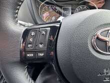 Toyota Yaris VVT-i Icon Tech 