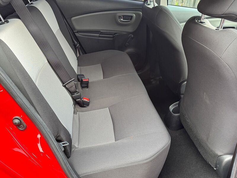 Toyota 1.5 VVT-i Icon Tech Hatchback 5dr Petrol Manual Euro 6 (111 ps)