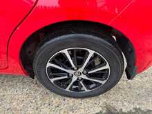 Toyota Yaris VVT-i Icon Tech 