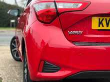 Toyota Yaris VVT-i Icon Tech 