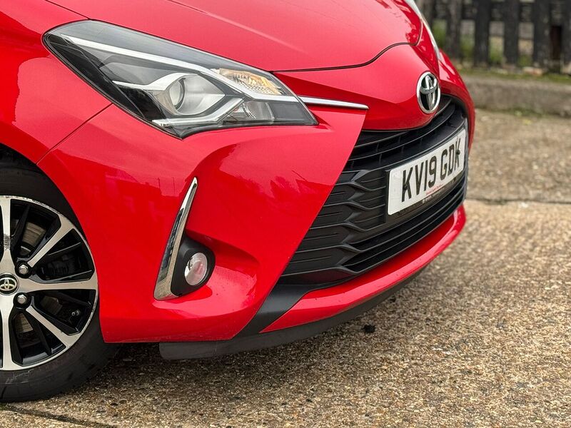 Toyota 1.5 VVT-i Icon Tech Hatchback 5dr Petrol Manual Euro 6 (111 ps)