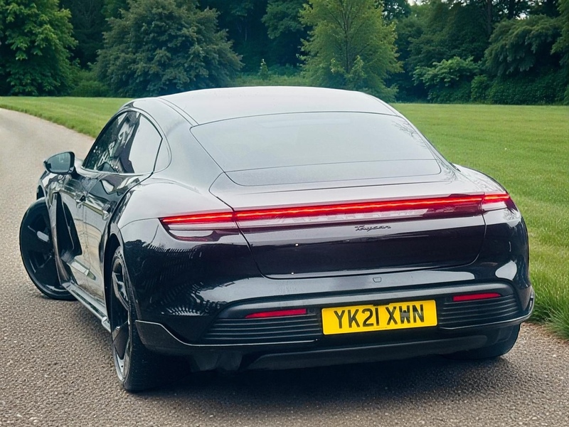 Porsche Performance Plus 93.4kWh Saloon 4dr Electric Auto RWD (476 ps)