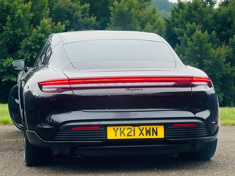 Porsche Performance Plus 93.4kWh Saloon 4dr Electric Auto RWD (476 ps)