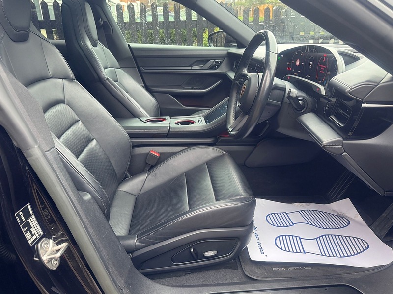 Porsche Performance Plus 93.4kWh Saloon 4dr Electric Auto RWD (476 ps)