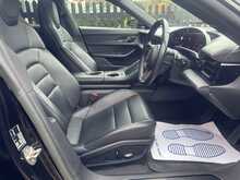 Porsche Taycan Performance Plus 