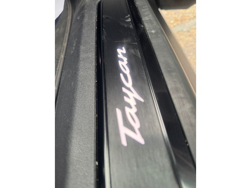 Porsche Performance Plus 93.4kWh Saloon 4dr Electric Auto RWD (476 ps)