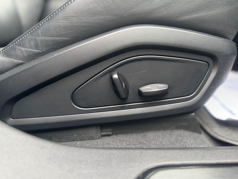 Porsche Performance Plus 93.4kWh Saloon 4dr Electric Auto RWD (476 ps)