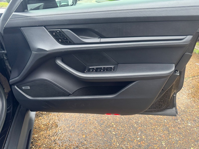 Porsche Performance Plus 93.4kWh Saloon 4dr Electric Auto RWD (476 ps)