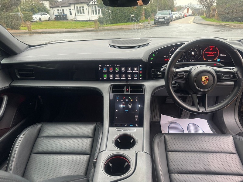 Porsche Performance Plus 93.4kWh Saloon 4dr Electric Auto RWD (476 ps)