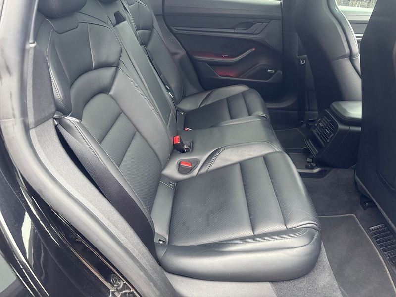 Porsche Performance Plus 93.4kWh Saloon 4dr Electric Auto RWD (476 ps)