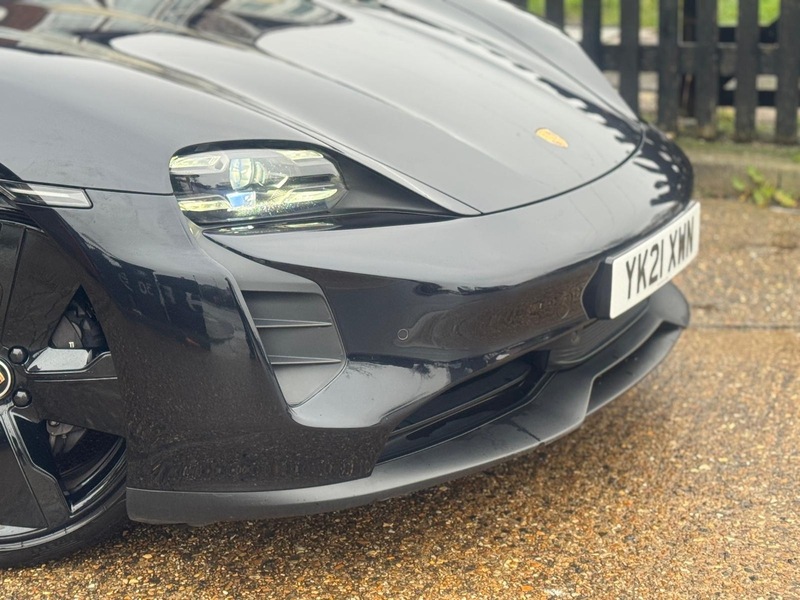 Porsche Performance Plus 93.4kWh Saloon 4dr Electric Auto RWD (476 ps)