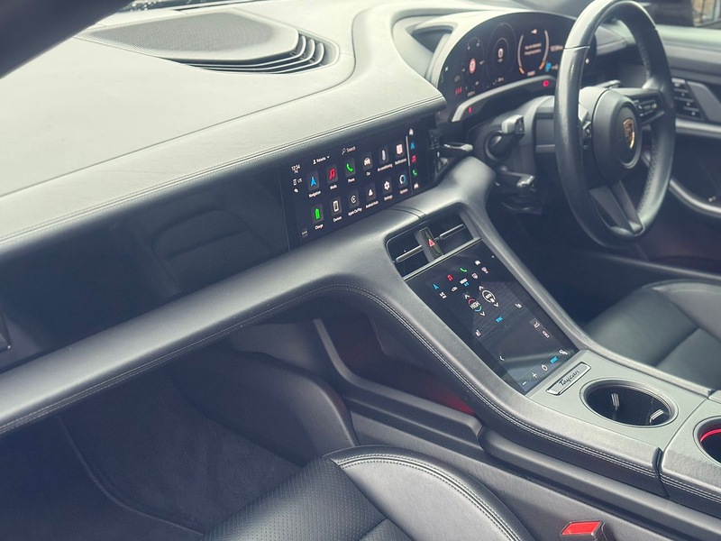 Porsche Performance Plus 93.4kWh Saloon 4dr Electric Auto RWD (476 ps)