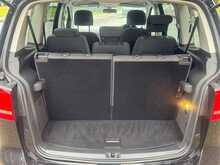 Volkswagen Touran Se Tsi Dsg 