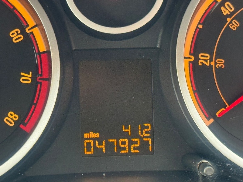 Vauxhall 1.4 16V SE Hatchback 5dr Petrol Auto Euro 5 (100 ps)