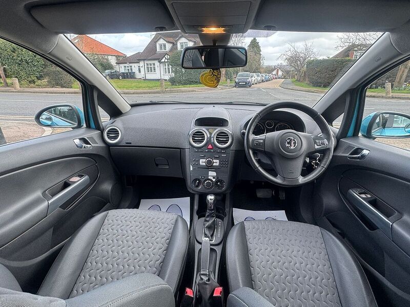 Vauxhall 1.4 16V SE Hatchback 5dr Petrol Auto Euro 5 (100 ps)