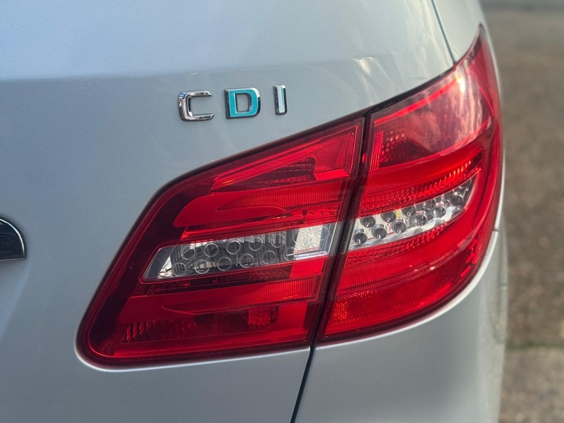 Mercedes-Benz 1.8 B180 CDI BlueEfficiency Sport MPV 5dr Diesel Manual Euro 5 (s/s) (109 ps)