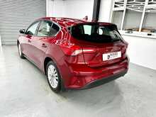 Ford Focus 1.0T EcoBoost Titanium Hatchback 5dr Petrol Manual Euro 6 (s/s) (125 ps) 