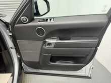 Land Rover Range Rover Sport 3.0 SD V6 HSE Dynamic SUV 5dr Diesel Auto 4WD Euro 6 (s/s) (306 ps) 