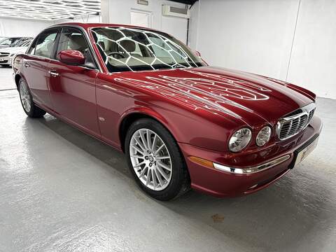 3.0 XJ6 Saloon 4dr Petrol Automatic (249 g/km, 240 bhp)