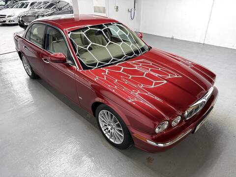 3.0 XJ6 Saloon 4dr Petrol Automatic (249 g/km, 240 bhp)