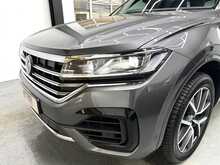 2018 Volkswagen Touareg 3.0 V6 TDI R-Line 286bhp