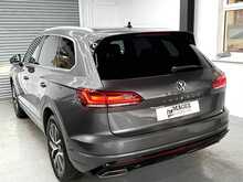 2018 Volkswagen Touareg 3.0 V6 TDI R-Line 286bhp