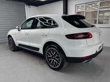 Porsche Macan 2.0T SUV 5dr Petrol PDK 4WD Euro 6 (s/s) (252 ps) 