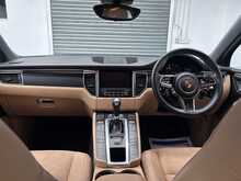 Porsche Macan 2.0T SUV 5dr Petrol PDK 4WD Euro 6 (s/s) (252 ps) 