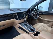 Porsche Macan 2.0T SUV 5dr Petrol PDK 4WD Euro 6 (s/s) (252 ps) 