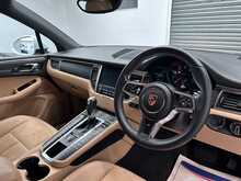 Porsche Macan 2.0T SUV 5dr Petrol PDK 4WD Euro 6 (s/s) (252 ps) 