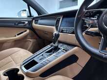 Porsche Macan 2.0T SUV 5dr Petrol PDK 4WD Euro 6 (s/s) (252 ps) 