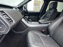 Land Rover Range Rover Sport 3.0 D300 MHEV HSE SUV 5dr Diesel Auto 4WD Euro 6 (s/s) (300 ps) 