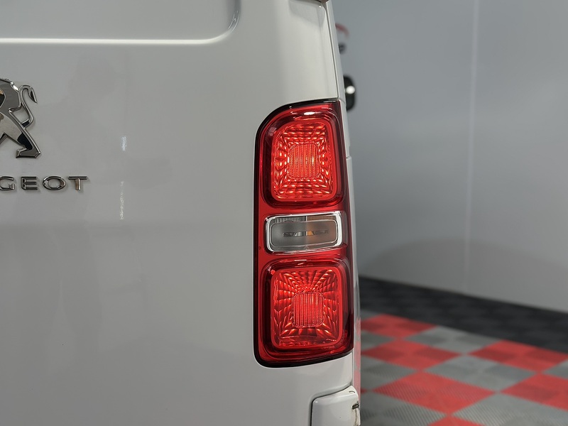 Peugeot Expert BlueHDi 1000 Professional - U1014