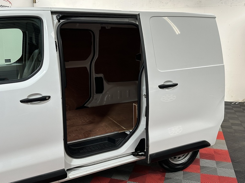 Peugeot Expert BlueHDi 1000 Professional - U1014