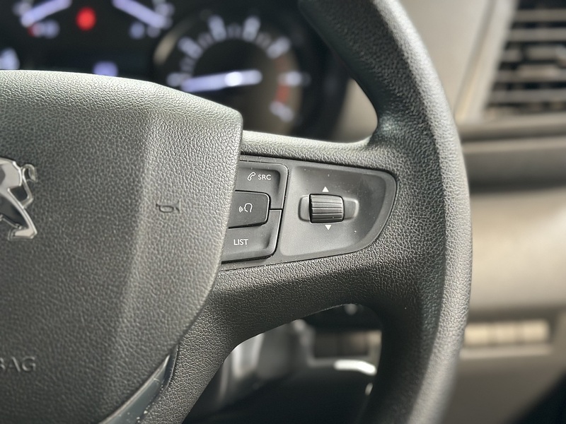 Peugeot Expert BlueHDi 1000 Professional - U1014