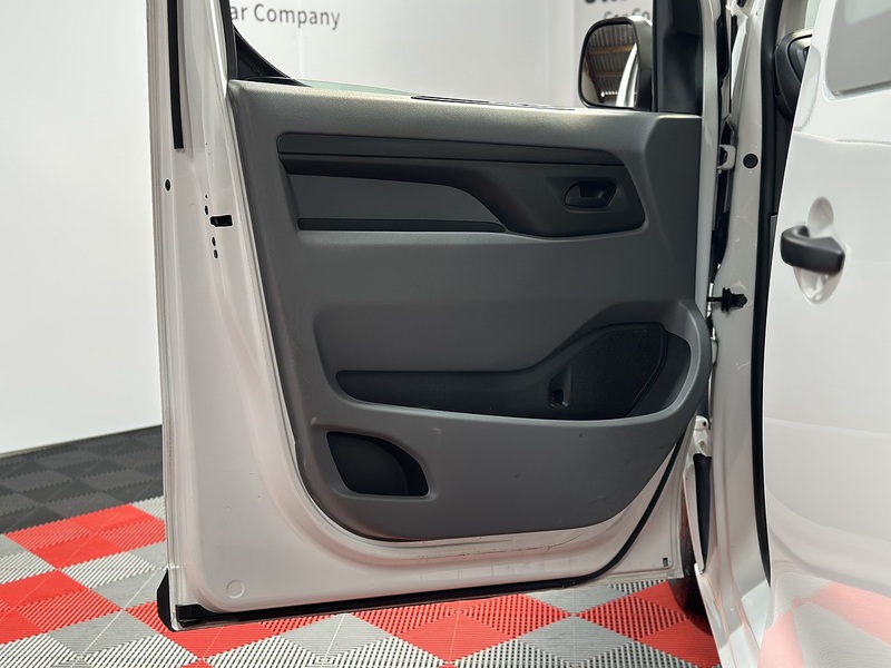 Peugeot Expert BlueHDi 1000 Professional - U1084