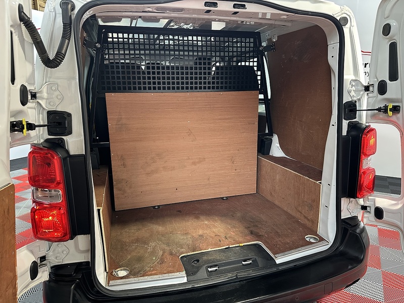 Peugeot Expert BlueHDi 1000 Professional - U1084