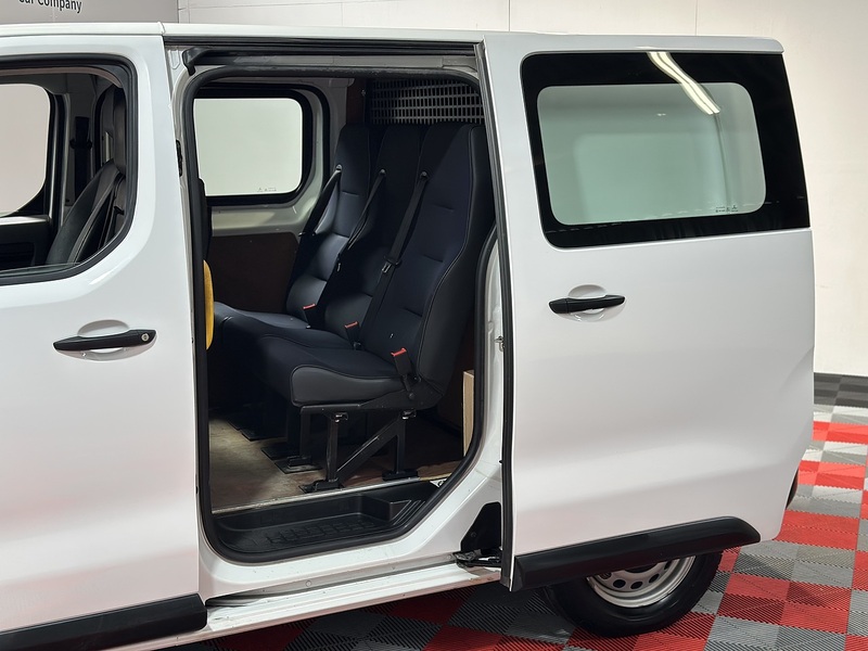 Peugeot Expert BlueHDi 1000 Professional - U1084