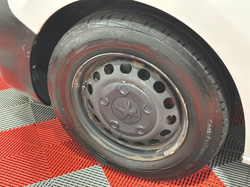 Peugeot Expert BlueHDi 1000 Professional - U1084