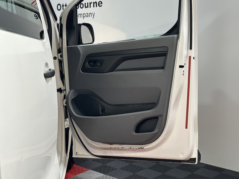 Peugeot Expert BlueHDi 1000 Professional - U1084