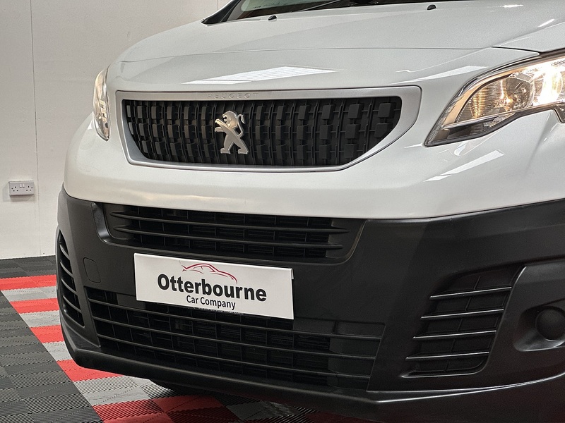 Peugeot Expert BlueHDi 1000 Professional - U1084