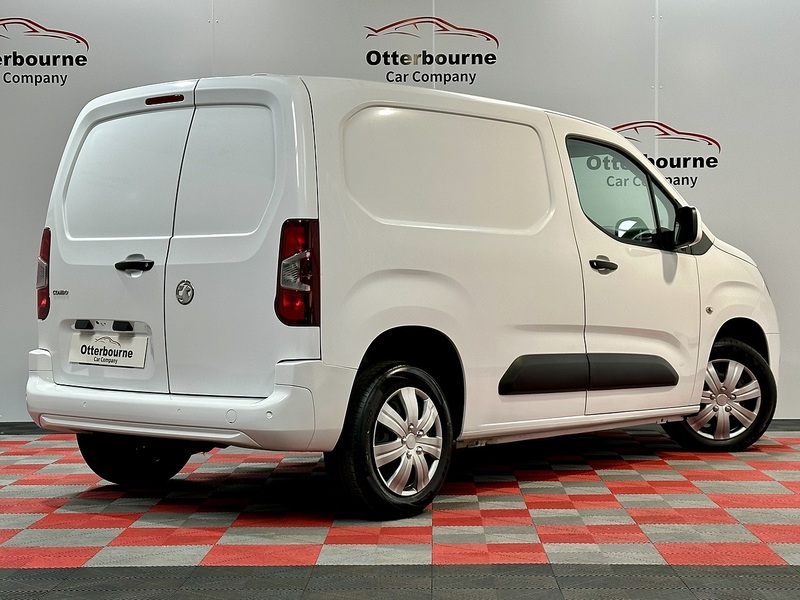 Vauxhall Combo Turbo D 2300 Sportive - U1146