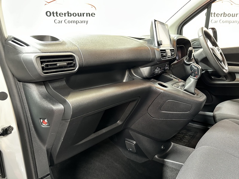 Vauxhall Combo Turbo D 2300 Sportive - U1146