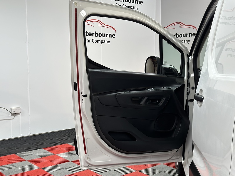 Vauxhall Combo Turbo D 2300 Sportive - U1146