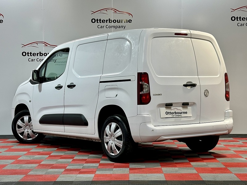 Vauxhall Combo Turbo D 2300 Sportive - U1147