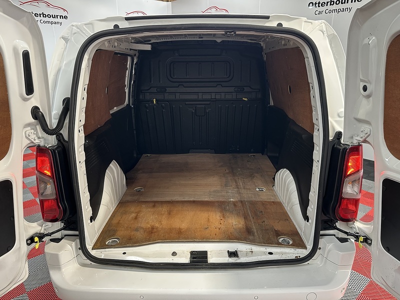 Vauxhall Combo Turbo D 2300 Sportive - U1147