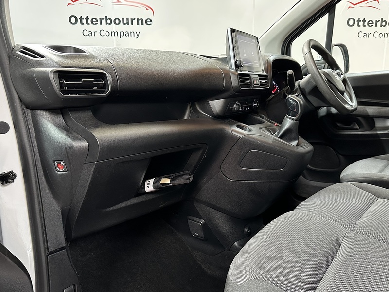 Vauxhall Combo Turbo D 2300 Sportive - U1147