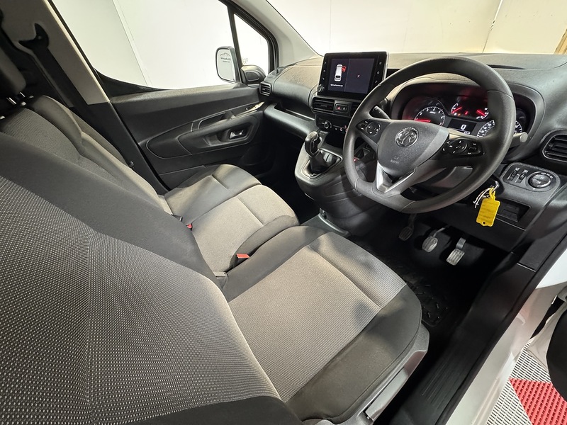 Vauxhall Combo Turbo D 2300 Sportive - U1149