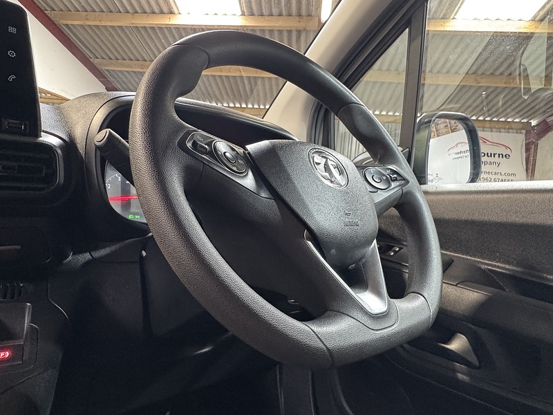 Vauxhall Combo Turbo D 2300 Sportive - U1149